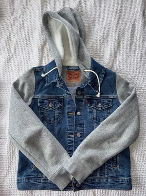 Levi’s Jean Jacket with Hood!  thumbnail 1