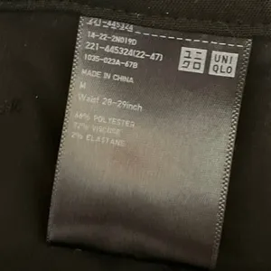 Uniqlo Smart Women's Black Pleated High Waisted Bermuda Chino Shorts Size M thumbnail 4