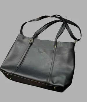 Women's Black Faux Leather Tote Bag With Multiple Compartments & Adjustable Stra thumbnail 1