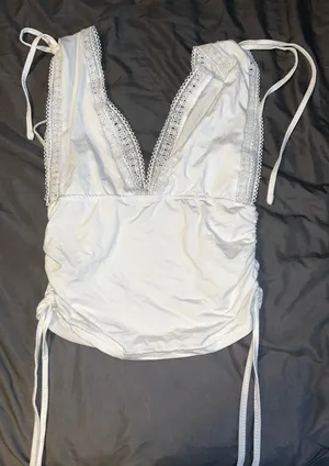 SheIn White tank top with lace detail thumbnail 1
