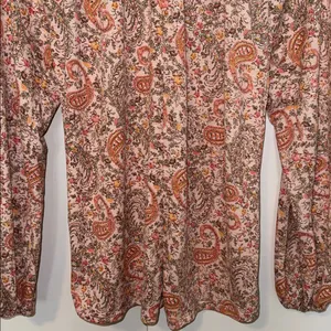 Daytrip Boho Peasant Blouse Top Blush Floral Paisley Print Women’s Medium M thumbnail 11