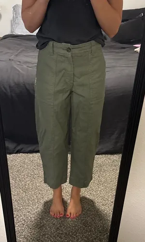 Old Navy Barrel Cargo Pants thumbnail 1
