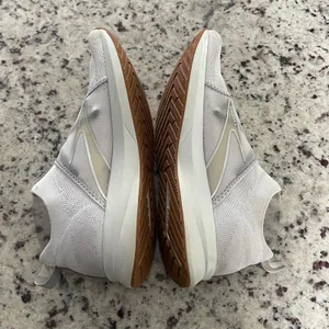 Brooks Levitate‎ 4 LE Women's Running Shoes White Gum Limited Edition Size 9 thumbnail 4