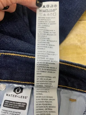 NWOT Levi's High Rise Wide Leg jeans size 27 thumbnail 5