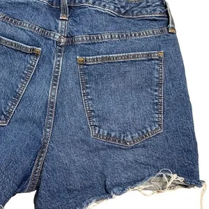 Universal Thread Vintage Midi Jean Shorts Womens 10 Cut Off Distressed Denim thumbnail 4