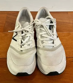 New Balance Light Gray/White Cush Running Shoes Women’s‎ Size 8.5 thumbnail 1