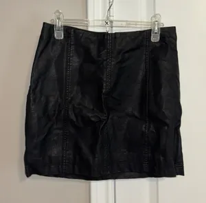 Leather Skirt thumbnail 1
