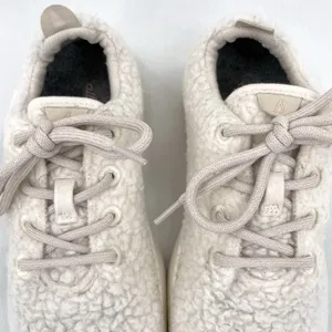 Allbirds Wool Sneakers Runner Fluffs White Merino Wool Athletic Shoes US Size 9 thumbnail 5