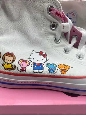 Hello Kitty High Top Converse Women 7 Chuck Taylor Shoes Limited Edition Kawaii thumbnail 2