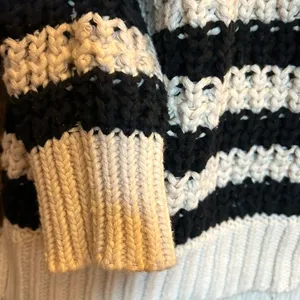 Free People At The Beach Pullover Sweater in Ivory Black Combo Size XS.Oversized thumbnail 11