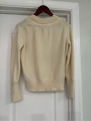 Burberry 100% cashmere sweater fits more like a Medium/large thumbnail 3