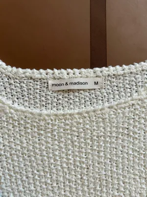 Moon & Maddison White knit top thumbnail 2