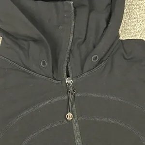 Lululemon Black Jacket Womens 6 Full Zip Hooded High Neck Running Top Pockets thumbnail 3