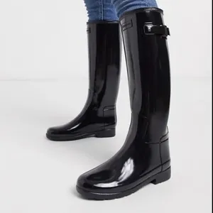 Hunter Original Refined tall wellington boots in black gloss thumbnail 2