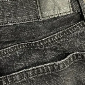 American Eagle Outfitters High Waisted Jeans 2 Short Relaxed Straight Leg Baggy thumbnail 4