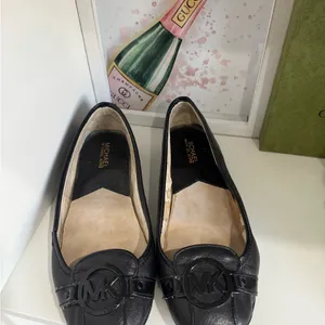 Michael Kors Black Leather loafers size 8 thumbnail 5