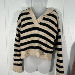 Sincerely Jules Black and Tan Striped Sweater Size Medium NWOT thumbnail 4
