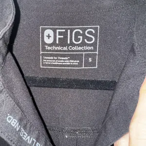 FIGS Technical Collection Black Top thumbnail 4