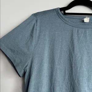 Under Armour Women’s Short Sleeve Tee in Slate Blue Size L thumbnail 3
