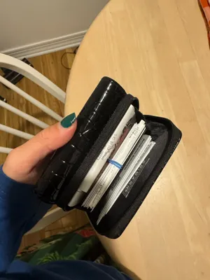 “B” Wallet Size undefined thumbnail 3