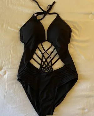 Kenneth Cole One Piece Swimsuit thumbnail 1