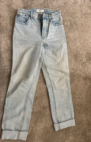 Abercrombie 90s High Rise Curve Love thumbnail 1