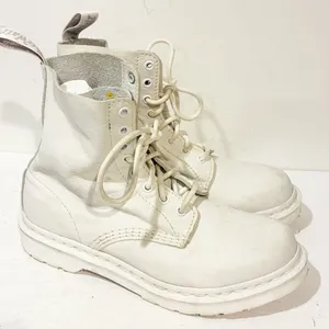 Dr. Martens Women’s Size 8 White Leather‎ 1460 Pascal Mono Combat Boots thumbnail 3
