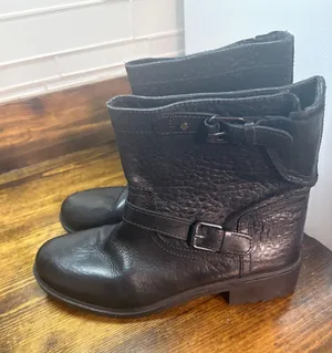 Massimo Dutti Black Boots Size 40 (Size 9)‎ thumbnail 1
