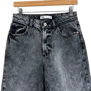 Zara High Rise Straight Acid Wash Jeans Black Grunge Raw Hem Size 4 thumbnail 3