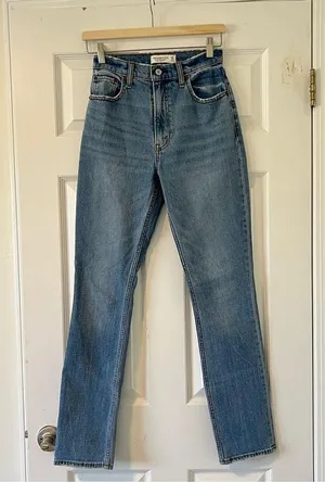 Abercrombie & Fitch The 90s Slim Straight Ultra High Rise Jeans 0/25 thumbnail 1