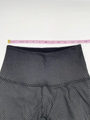 Beyond Yoga Spot On High Waisted Midi Leggings Size Medium Black Metallic Foil thumbnail 10