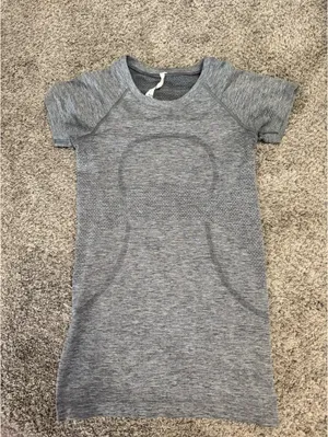 Lululemon swiftly tech size 4 thumbnail 1