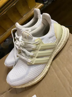 adidas UltraBoost 1.0 Women's Running Shoes Size 7.5 thumbnail 2