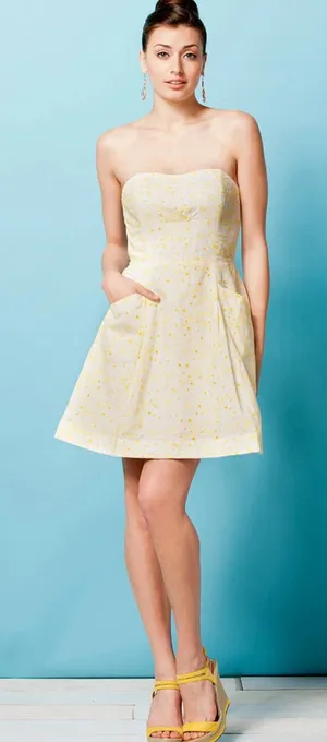 Lilly Pulitzer Blossom Dandelion Embroidered Eyelet Dress Size 2 thumbnail 1