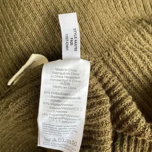 Madewell Thompson olive green pocket pullover sweater thumbnail 6