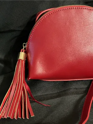 Forever 21 Women’s Red Crossbody Shoulder Tassel Bag thumbnail 4