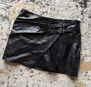 Zara Black Faux Leather Wrap Mini Skirt with Double Buckles thumbnail 1