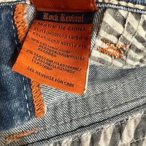 Rock Revival Noelle Capri Jeans Women 28 Blue Medium Wash Embellished Buckle Y2K thumbnail 12