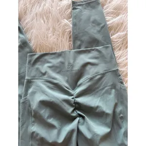 Gymshark Whitney Everyday Pocket Leggings Leaf Green Size Small thumbnail 7