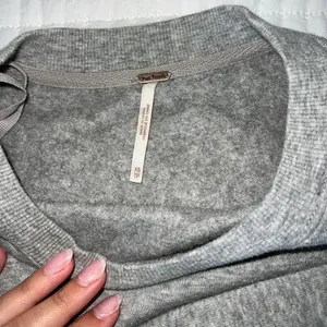 Free People Sweatshirt thumbnail 3