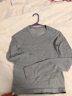 Lululemon Swiftly Tech Long Sleeve thumbnail 2