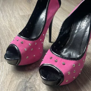 Fredrick’s of Hollywood Sexy Y/K Vintage Stiletto Heels thumbnail 7