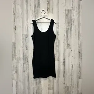 Black dress Size XL thumbnail 3