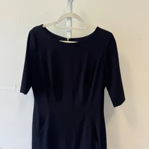 Tahari‎ Arthur S Levine Black Sheath Dress Elbow Sleeve Gold Zip Pockets Size 10 thumbnail 3