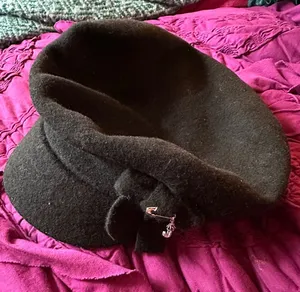 Juicy Couture Wool Y2K newsboy cap thumbnail 1