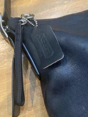 Vintage Coach Legacy Slim Duffle 9326 Black Leather Shoulder Bag thumbnail 4