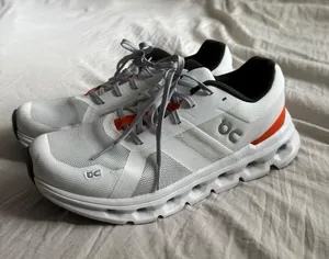 Running Shoes thumbnail 1