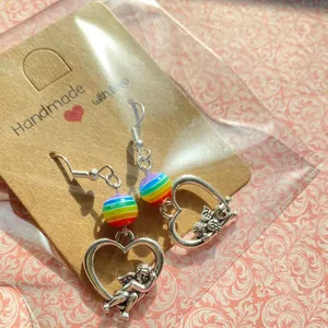 Antique retro style sleeping cute angel heart rainbow dangle earrings❤️👼 thumbnail 3