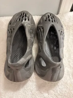 Adidas Foam Rubber Shoes Sz9 Gray Size 9 thumbnail 6
