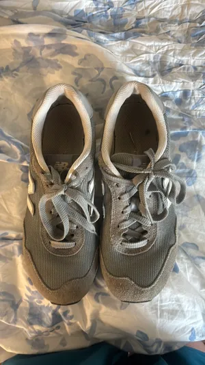 New Balance Sneakers  thumbnail 2